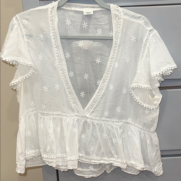 Sunday Best Blouse - Picture 1 of 4